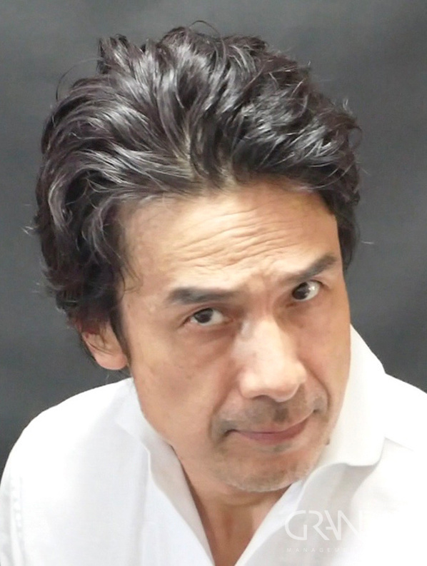 Contract artists 李 梓辰 Li Zichen モデル事務所GRANDIA 東京港区赤坂